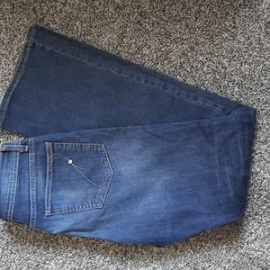 Women's bootleg cut jeans